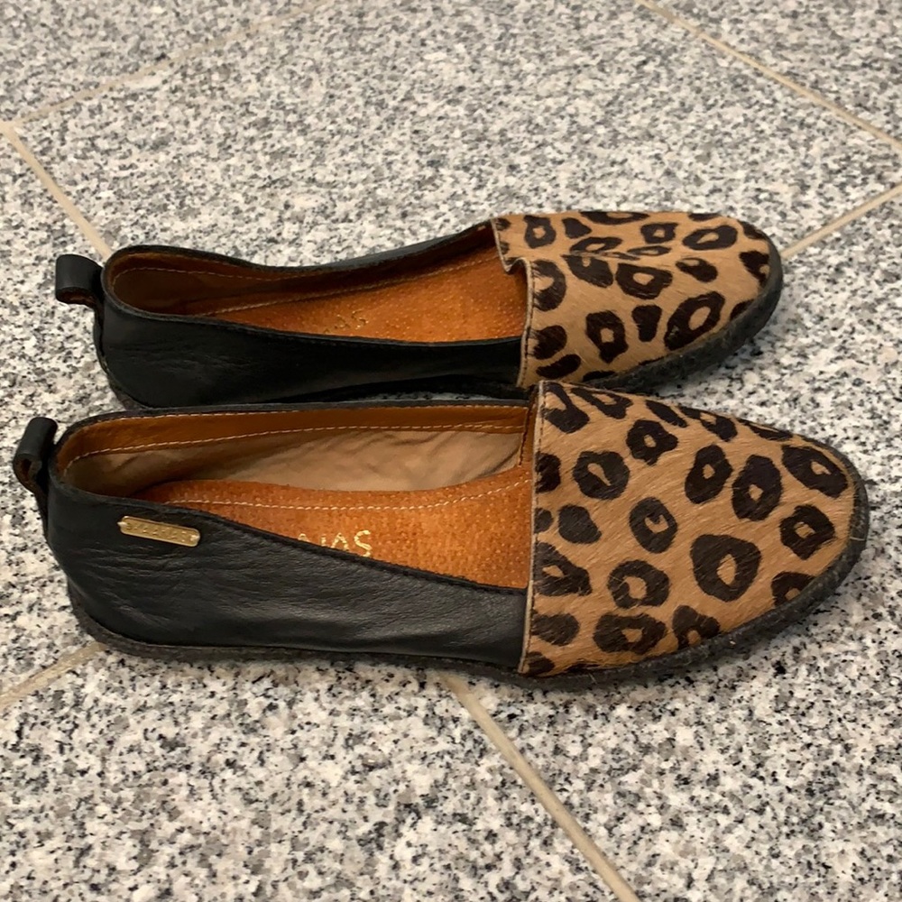 Kaanas Leather and Leopard flats